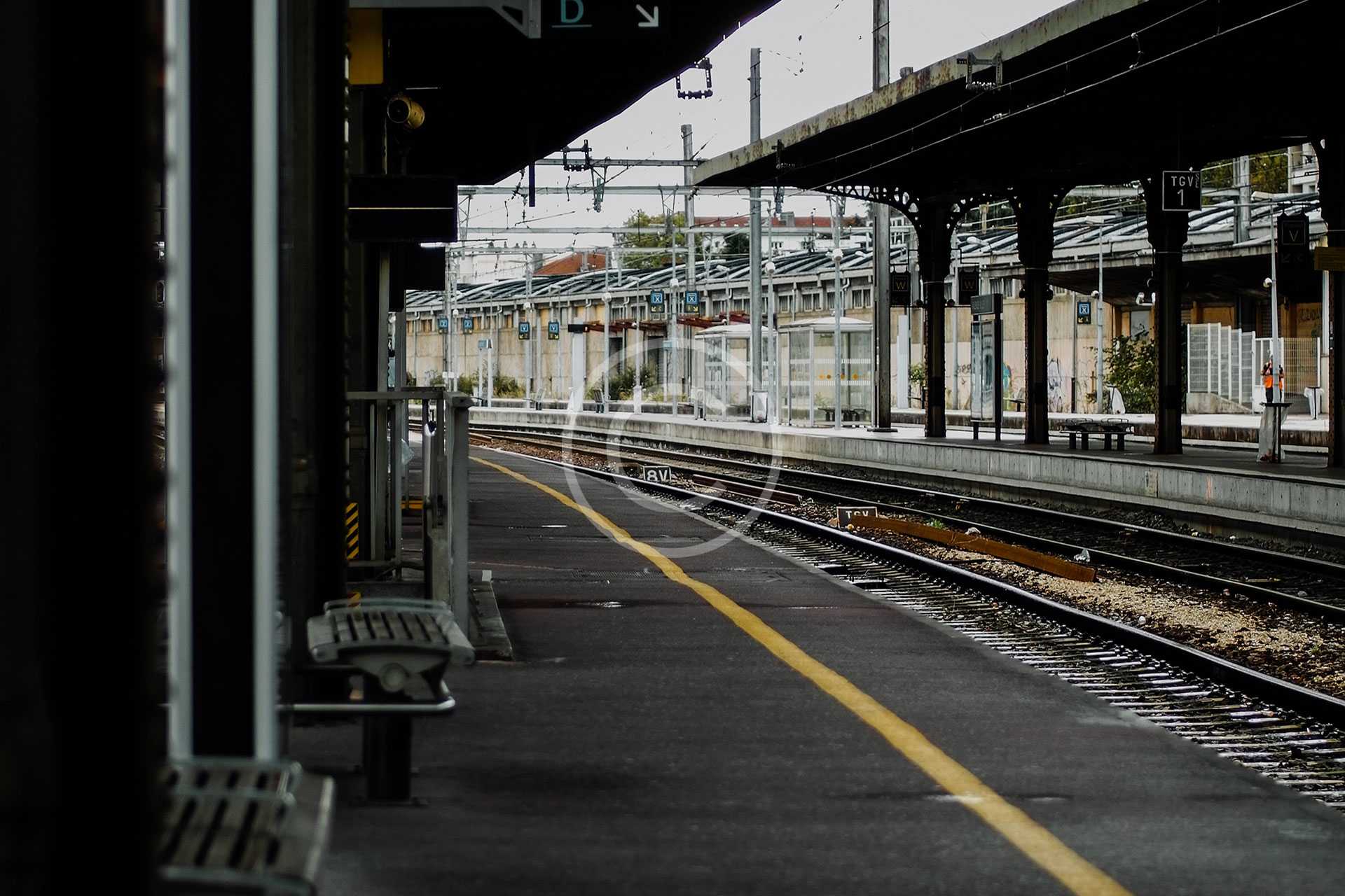 train track photo