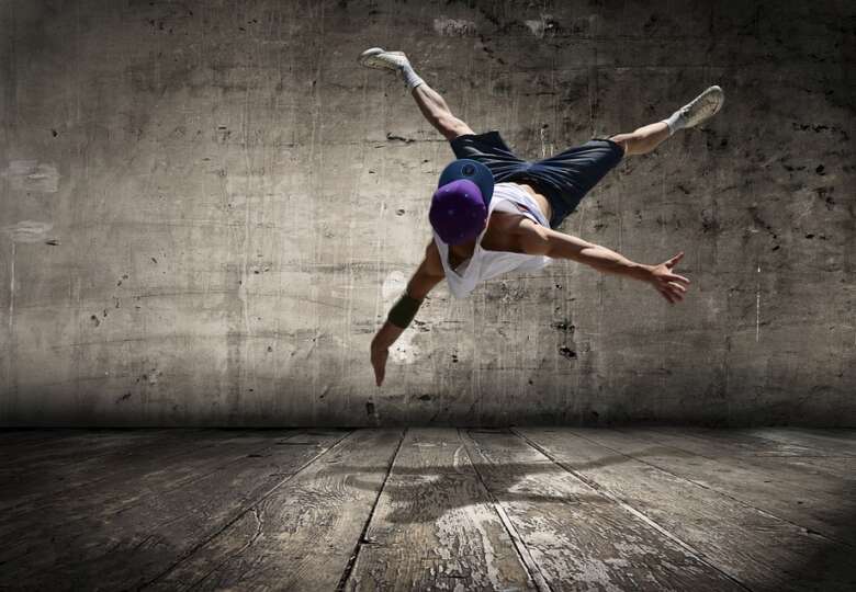 street dancer photo