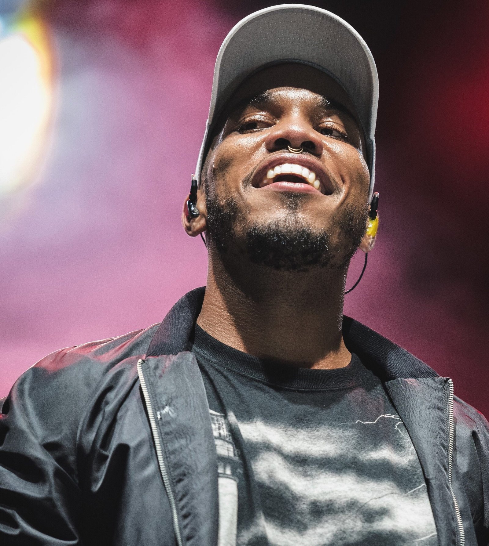 Archival Anderson .Paak performance, Toronto, September 17, 2016. The Come Up Show / Wikimedia Commons. Commons version moves visible credit into metadata; resized. Not an album-release event.