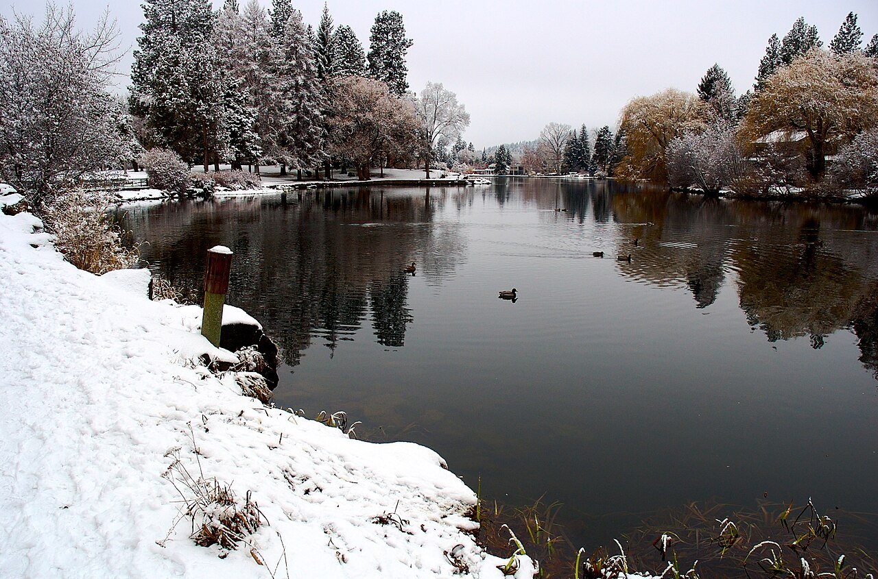 Drake Park and the Deschutes River in Bend, Oregon