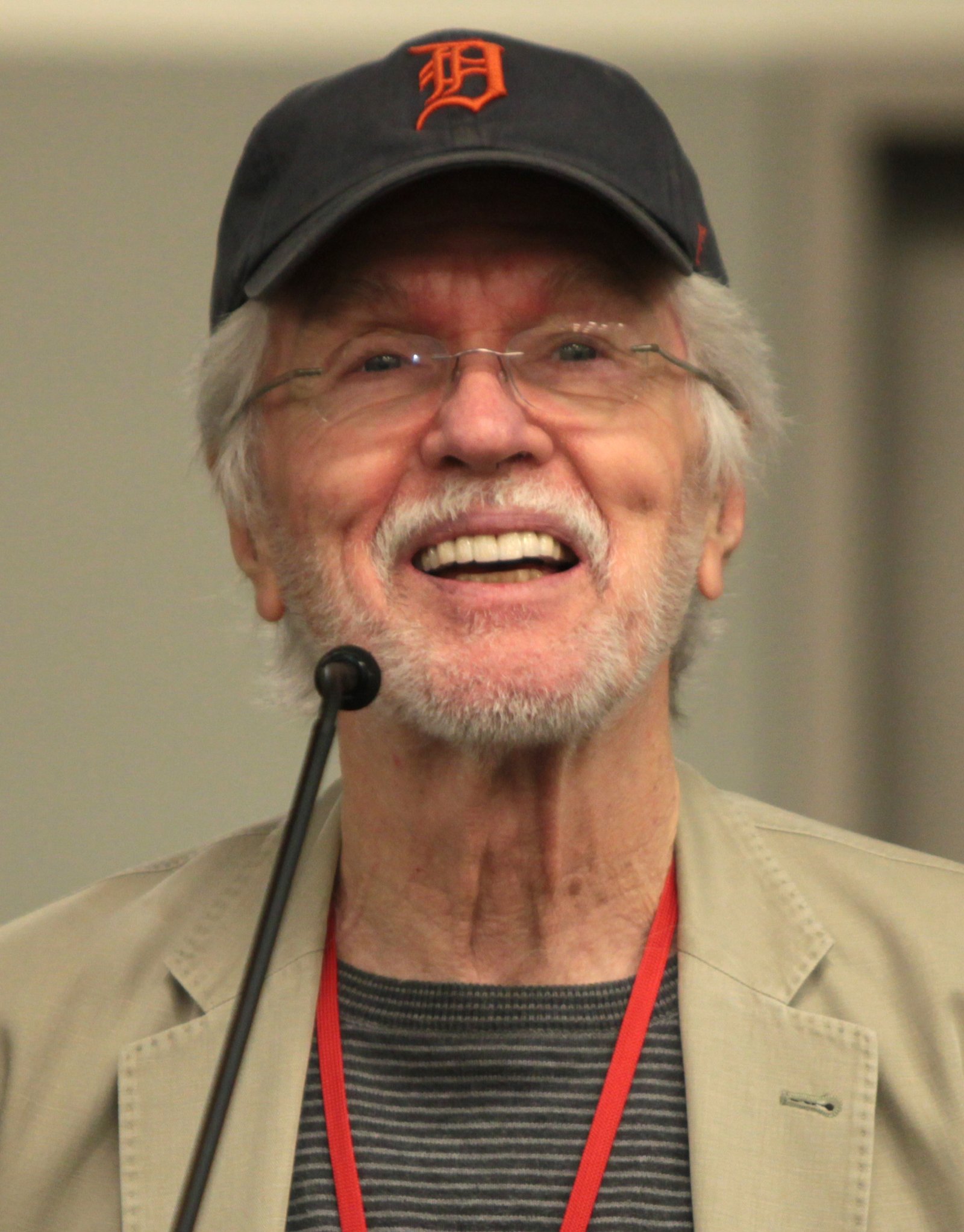 Tom Skerritt at Phoenix Comicon Fan Fest in December 2014